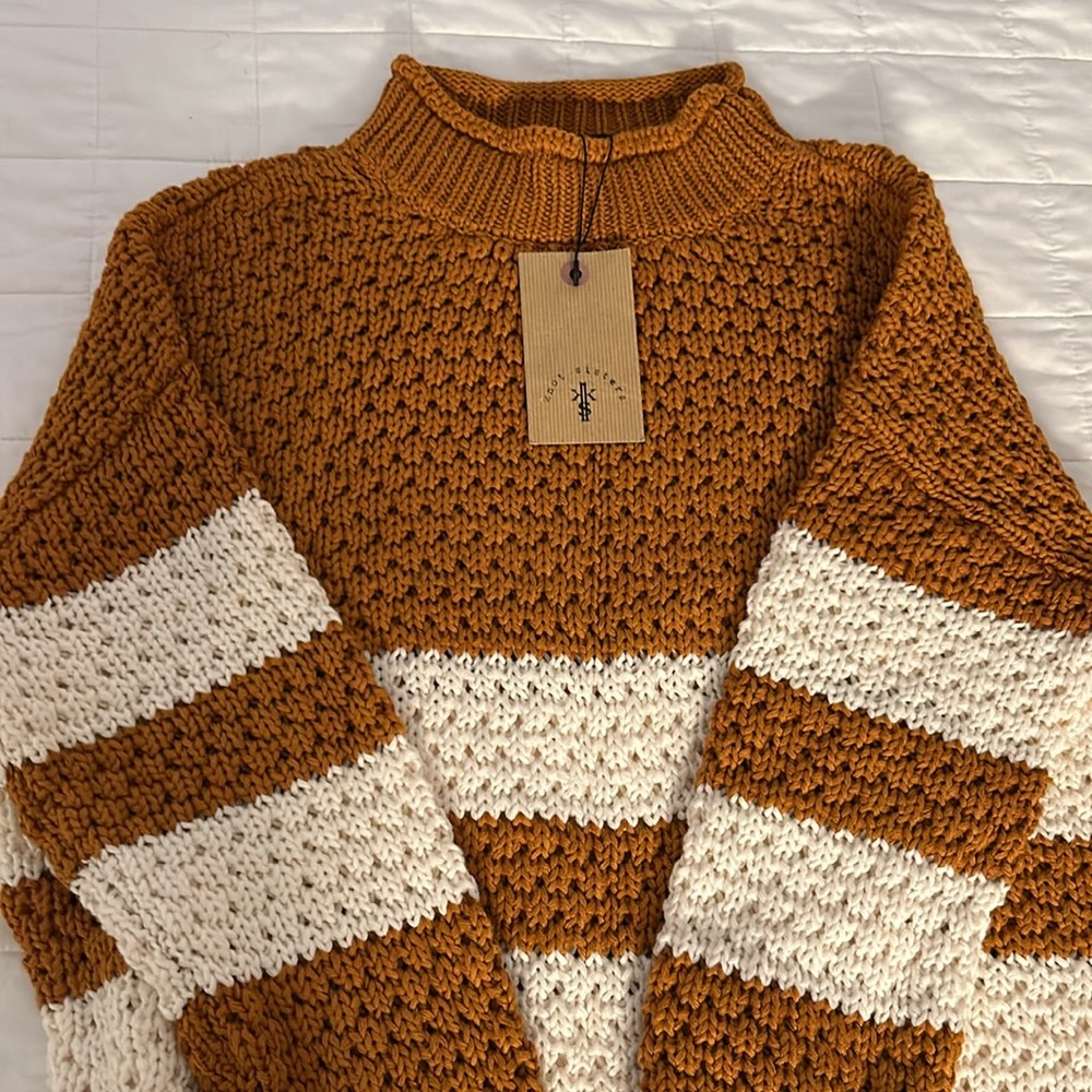 Sweater - Picture 2 of 3